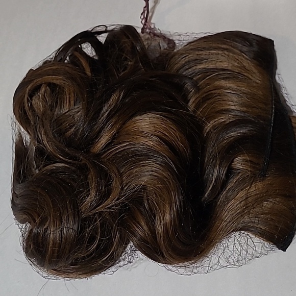 Hair Extensions with Clips - Picture 5 of 6